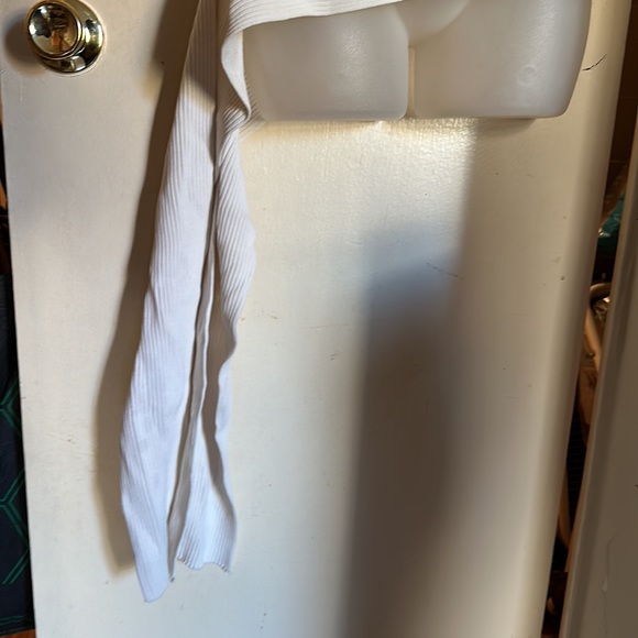 Garcia one sleeve sweater top - Picture 2 of 4